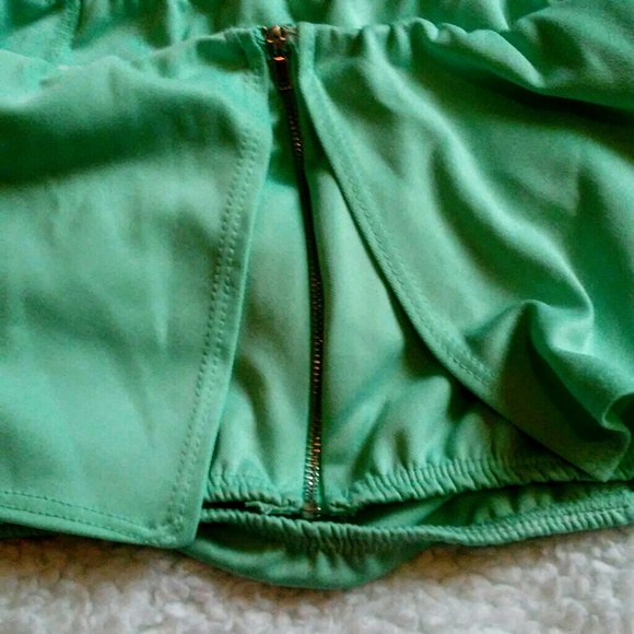 Plus size Mint green crop top and skirt set - Picture 2 of 3